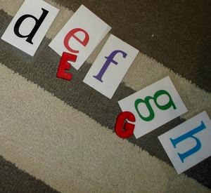 Как научить ребенка алфавиту: интересные игры.