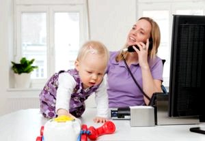 Как получать зарплату мамам-фрилансерам?