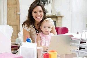Работа на дому для мамы: быть фрилансером или нет?