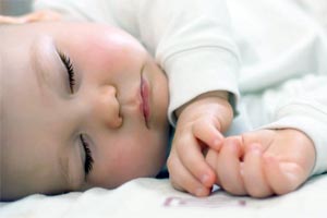 Ребенок во сне скрипит зубами: что же это значит?